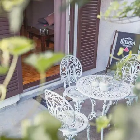 Ferienwohnung Flow Am See * Sankt Gilgen